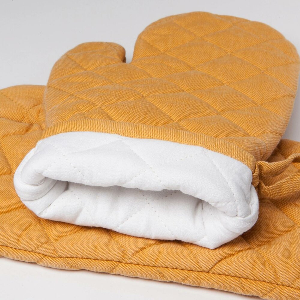 DDanica Brands Gant de Cuisine Stonewash &ndash; Jaune Ocre