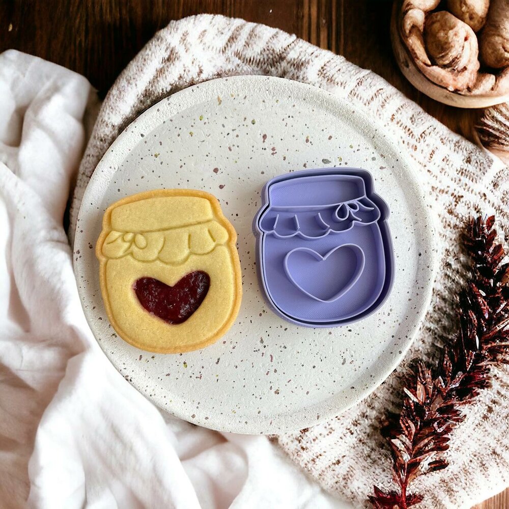 Uniberry Cookie Cutter &ndash; Jam Jar with Heart