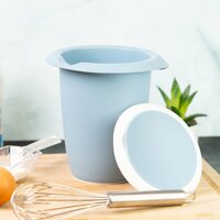 Westmark Mengkom met Tweedelig Deksel &ndash; 1 Liter &ndash; Blauw/Wit