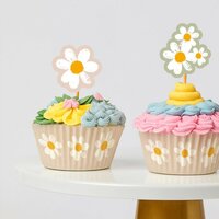 AH Daisy Cupcake Kit &ndash; 28 Piece Set
