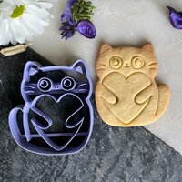 Uniberry Cookie Cutter &ndash; Large Heart Cat