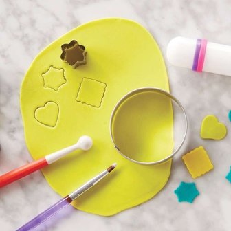  Wilton How To Decorate Fondant Shapes &amp; Cut-Outs Kit