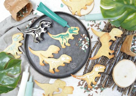 ScrapCooking Cookie Cutter &amp; Embosser Dino