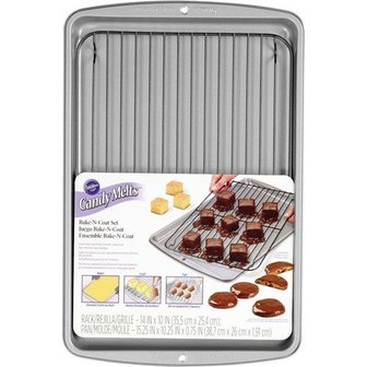 Wilton Bake-N-Coat Set