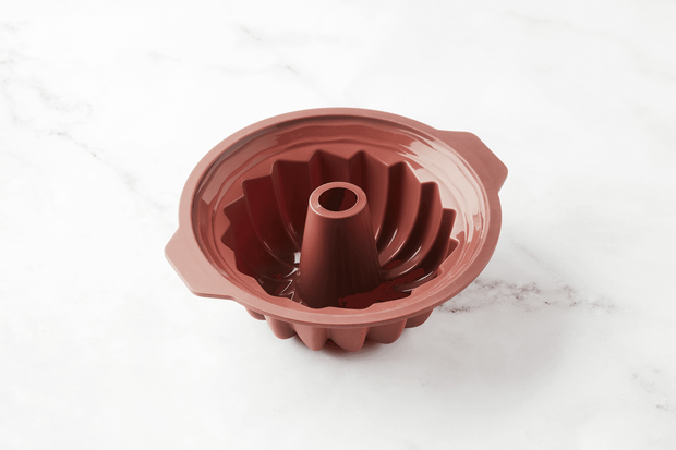 Point Virgule Tulbandvorm Platinum Silicone Vintage Maroon ø 24cm