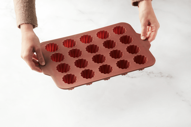 Point Virgule Cannelés Bakvorm Platinum Silicone Vintage Maroon 37x23x4cm