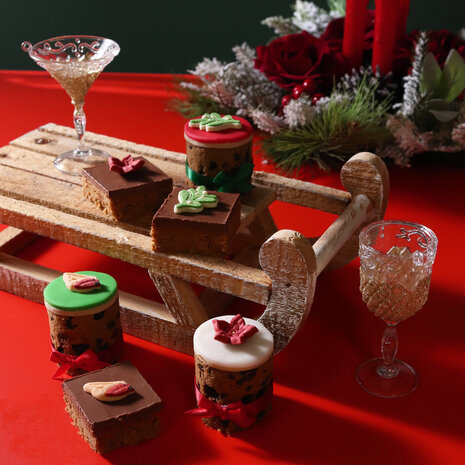 PME Kerst Eetbare Suikerdecoraties - Onder de Mistletoe (12 stuks)