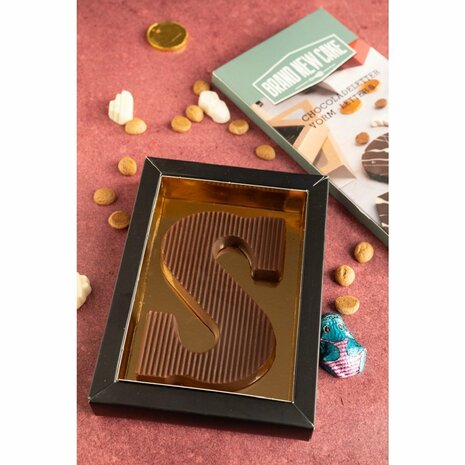 BrandNewCake Chocoladeletter Vorm 150g Letter S