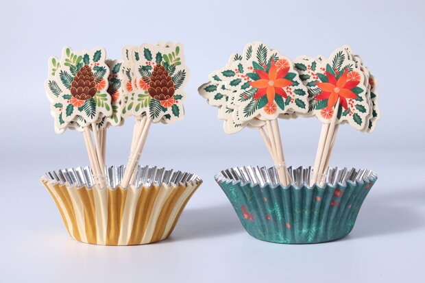 PME Kit Caissettes &amp; Toppers No&euml;l &ndash; Baies d&rsquo;Hiver &ndash; 24 pi&egrave;ces