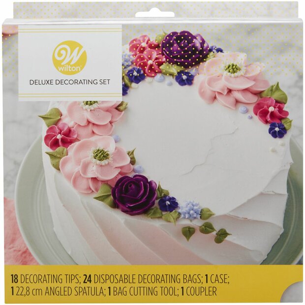 Wilton Deluxe Decorating Set/ 46